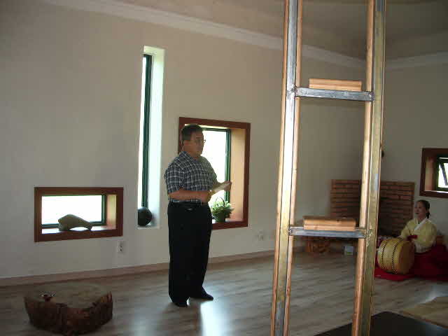 036_Prof_M_Y__Ahn_als_Pansorisaenger.jpg