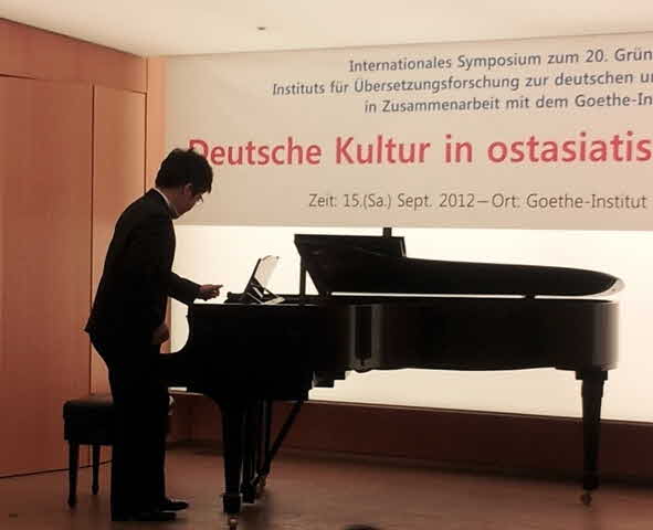 18 Der Pianist kommt.jpg