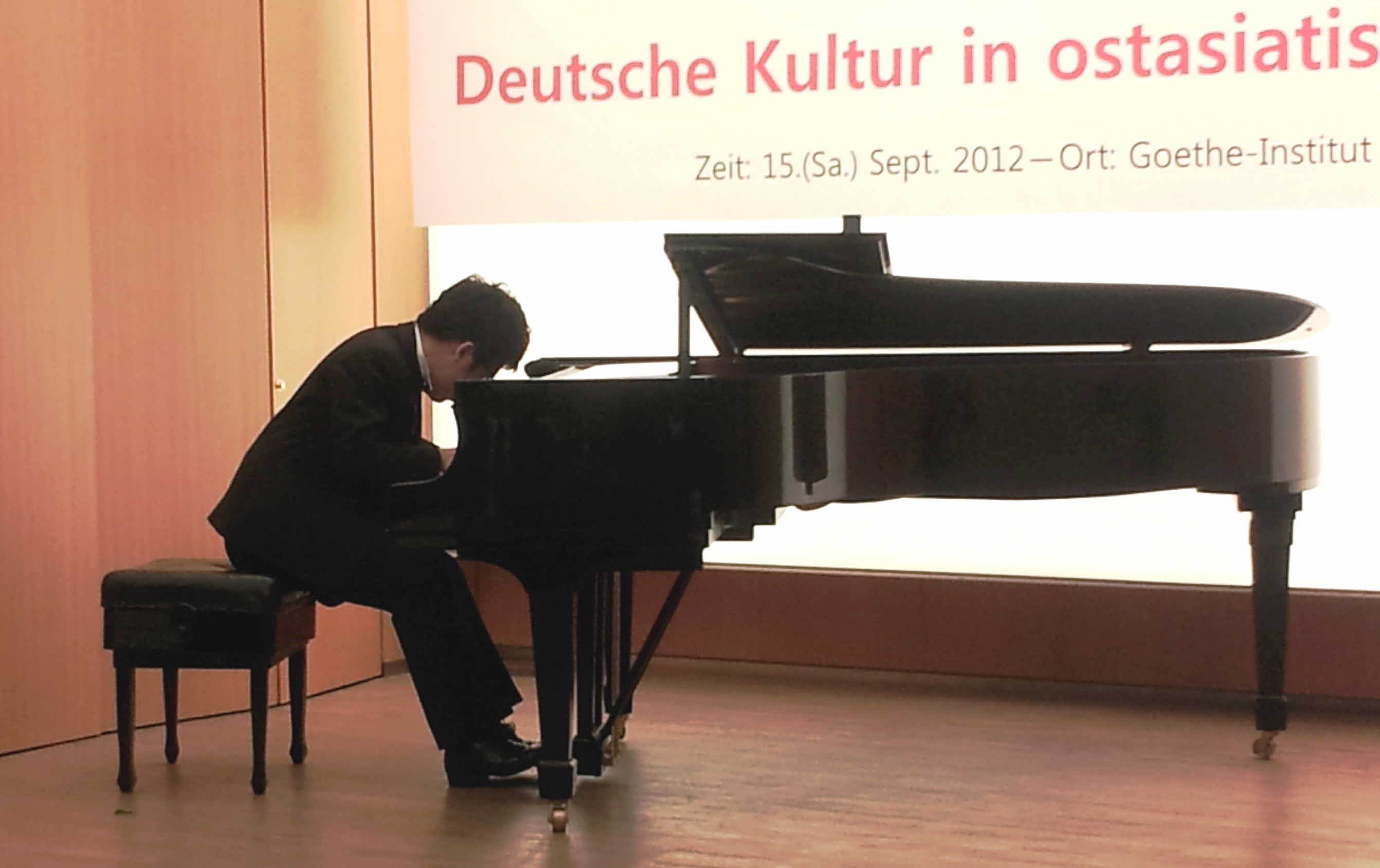 19 Gratulation mit Beethoven.jpg