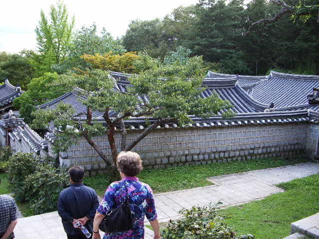 50 Dosanseowon Gesamtansicht.JPG