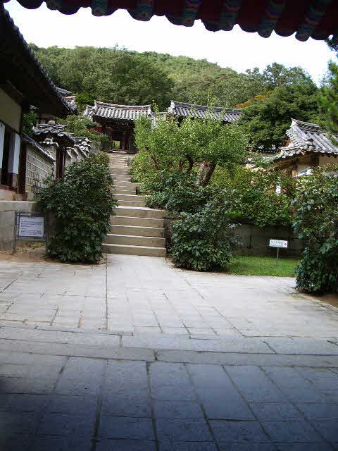 51 Dosanseowon Innenansicht.jpg
