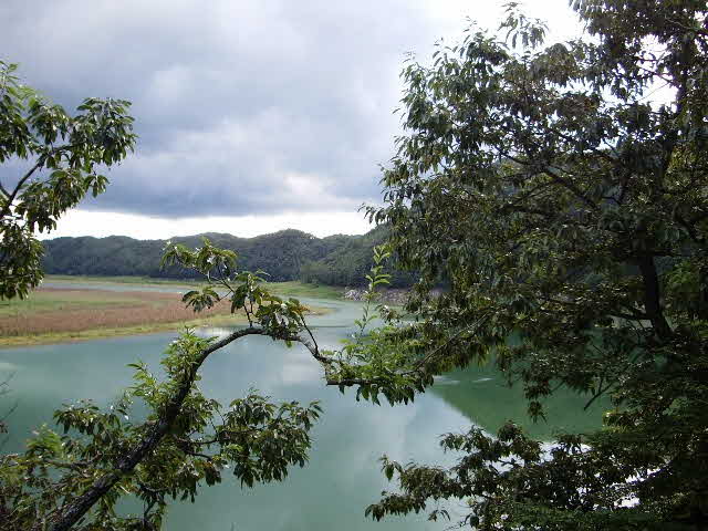 48 Landschaft auf dem Weg zum Dosanseowon (Konfuzinistische Akademie).JPG